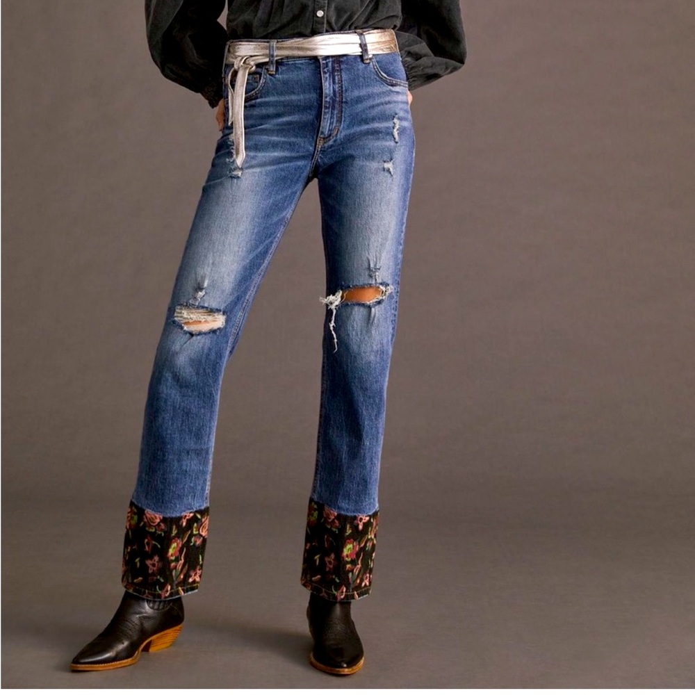 Pilcro denim vintage straight jeans with embroidered ankle cuffs size 28